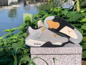 AJ Jordan 4 Craft "Photon Dust" DV3742-021